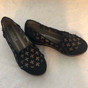 Super cute slip ons!!